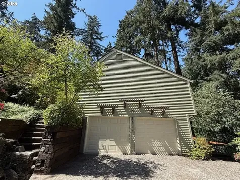 2842 Greentree Way Eugene OR 97405