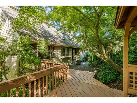 2842 Greentree Way Eugene OR 97405