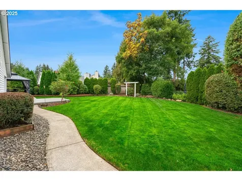 8008 NE 151st Court Vancouver WA 98682