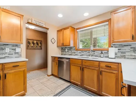 8008 NE 151st Court Vancouver WA 98682