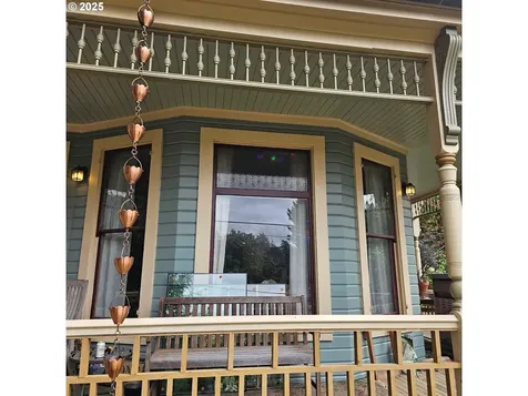 863 NE Ainsworth Street Portland OR 97211