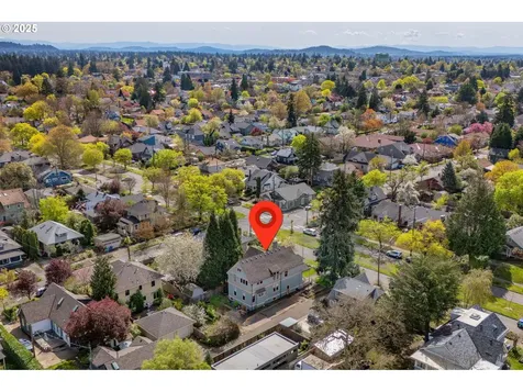 863 NE Ainsworth Street Portland OR 97211