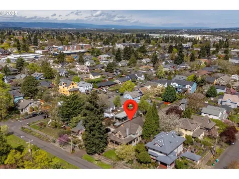 863 NE Ainsworth Street Portland OR 97211