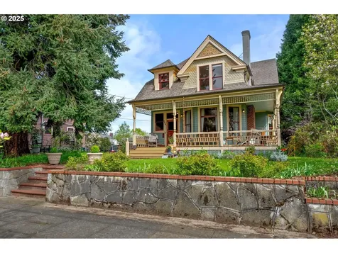 863 NE Ainsworth Street Portland OR 97211