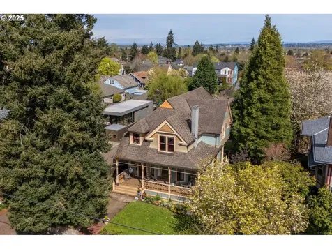 863 NE Ainsworth Street Portland OR 97211