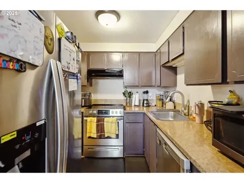 21846 SW Regal Court Beaverton OR 97003