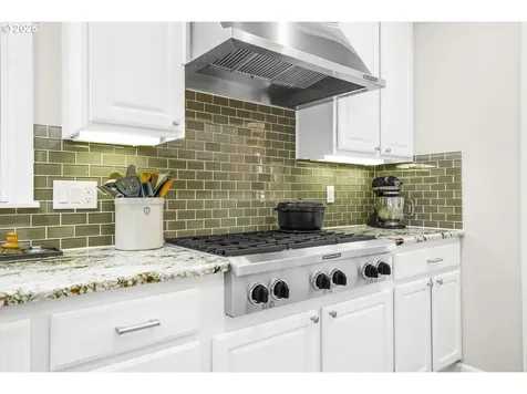 150 N Link Court Newberg OR 97132