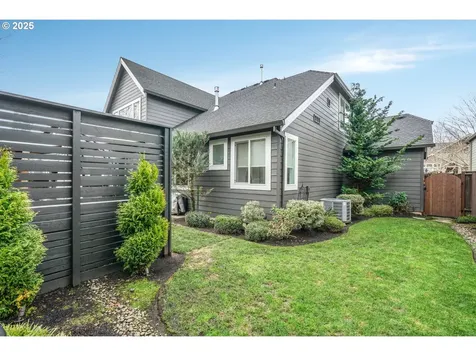 150 N Link Court Newberg OR 97132