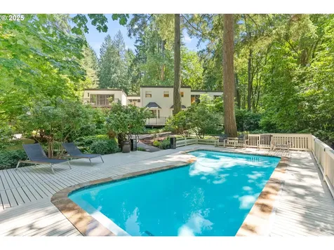 2917 Westview Circle Lake Oswego OR 97034