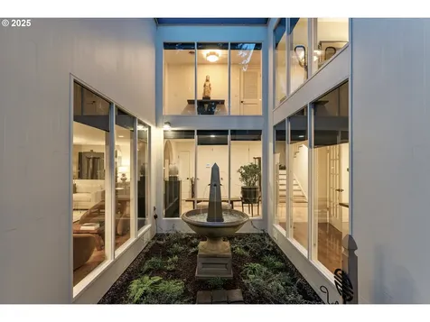 2917 Westview Circle Lake Oswego OR 97034