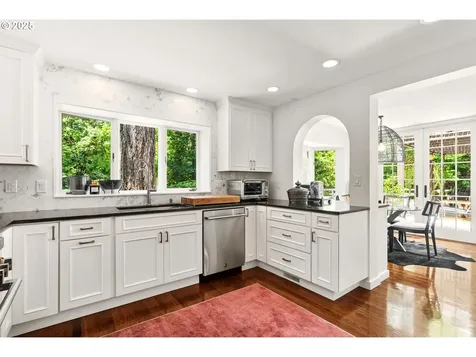 2917 Westview Circle Lake Oswego OR 97034