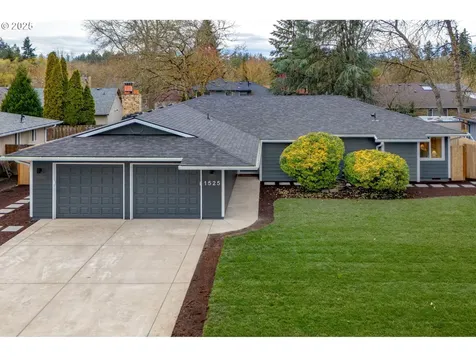 1525 SE 52nd Avenue Hillsboro OR 97123