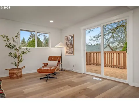 1525 SE 52nd Avenue Hillsboro OR 97123