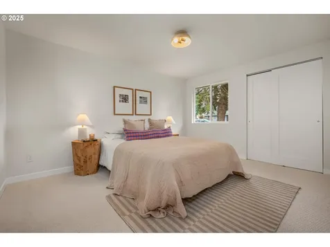 1525 SE 52nd Avenue Hillsboro OR 97123