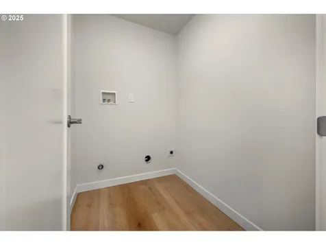 1525 SE 52nd Avenue Hillsboro OR 97123