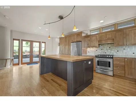 1892 Cousteau Loop SE Salem OR 97302