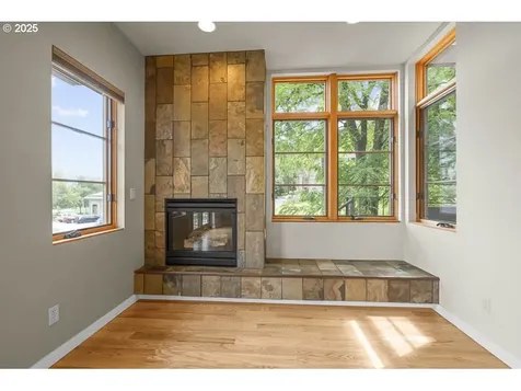 1892 Cousteau Loop SE Salem OR 97302