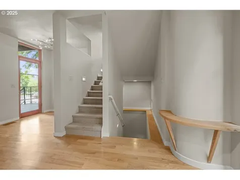 1892 Cousteau Loop SE Salem OR 97302