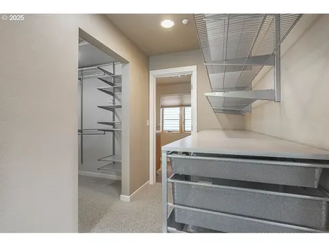 1892 Cousteau Loop SE Salem OR 97302