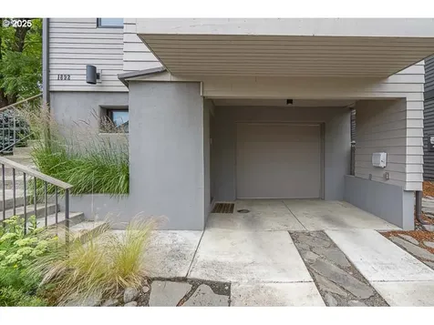 1892 Cousteau Loop SE Salem OR 97302