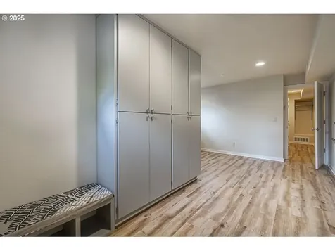 1892 Cousteau Loop SE Salem OR 97302