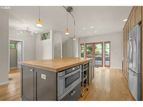 1892 Cousteau Loop SE Salem OR 97302