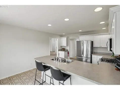 2570 Ptarmigan Street NW Salem OR 97304