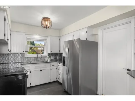 13706 NW Pioneer Road Portland OR 97229
