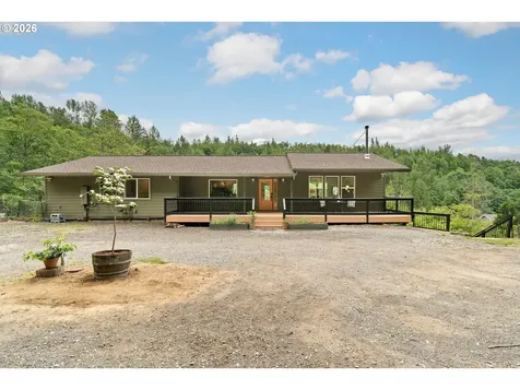 39448 E Knieriem Road Corbett OR 97019