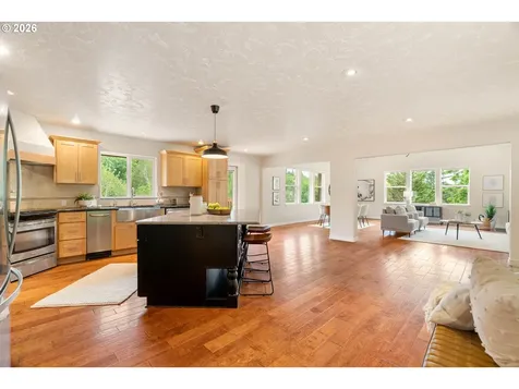 39448 E Knieriem Road Corbett OR 97019