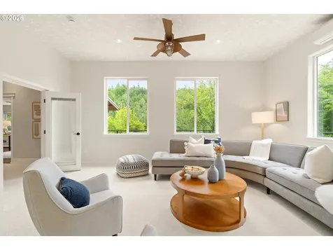39448 E Knieriem Road Corbett OR 97019
