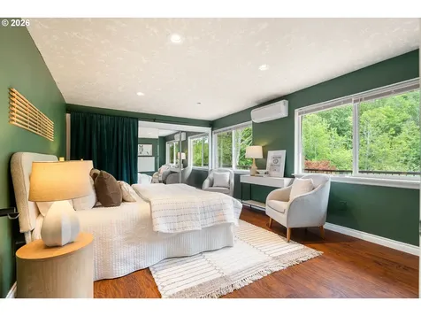 39448 E Knieriem Road Corbett OR 97019