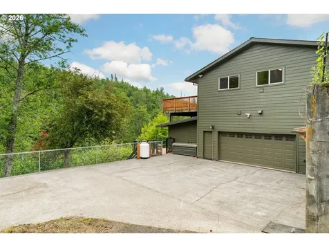 39448 E Knieriem Road Corbett OR 97019