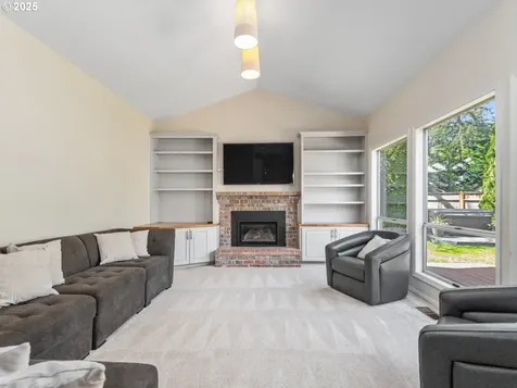 17488 Mardee Avenue Lake Oswego OR 97035