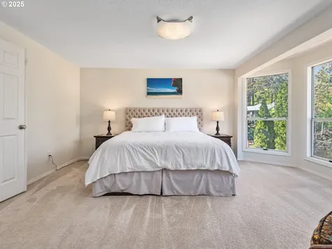 17488 Mardee Avenue Lake Oswego OR 97035