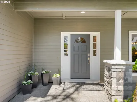 17488 Mardee Avenue Lake Oswego OR 97035
