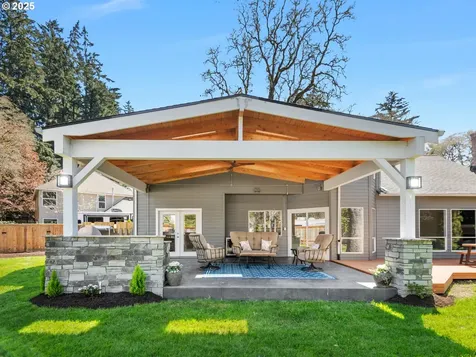 17488 Mardee Avenue Lake Oswego OR 97035