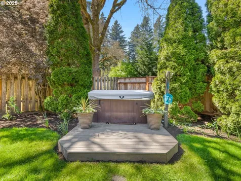 17488 Mardee Avenue Lake Oswego OR 97035