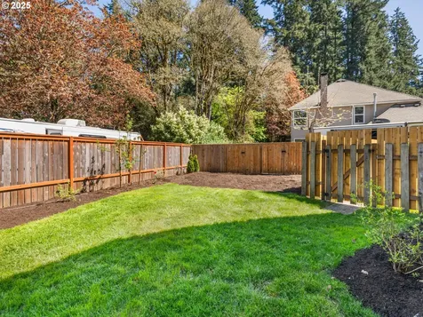 17488 Mardee Avenue Lake Oswego OR 97035