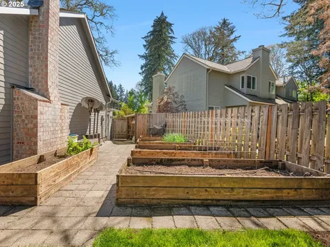 17488 Mardee Avenue Lake Oswego OR 97035