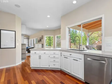 17488 Mardee Avenue Lake Oswego OR 97035