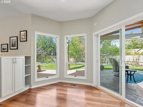 17488 Mardee Avenue Lake Oswego OR 97035