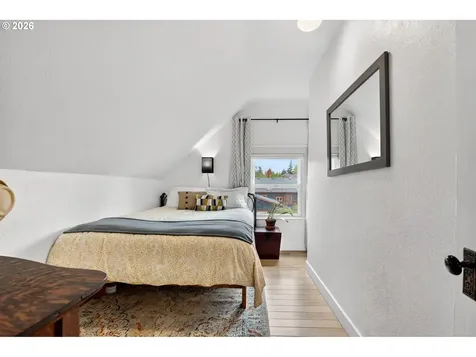 6124 NE Hoyt Street Portland OR 97213
