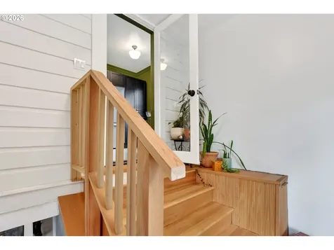 6124 NE Hoyt Street Portland OR 97213