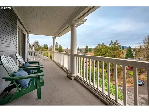 4741 NE Wistaria Drive Portland OR 97213