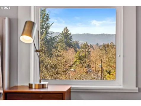 4741 NE Wistaria Drive Portland OR 97213