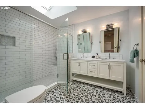 4741 NE Wistaria Drive Portland OR 97213