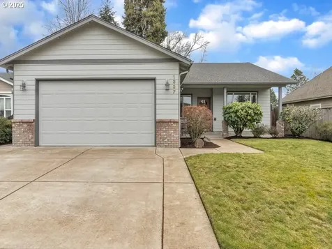 1327 Manzana Street Eugene OR 97404