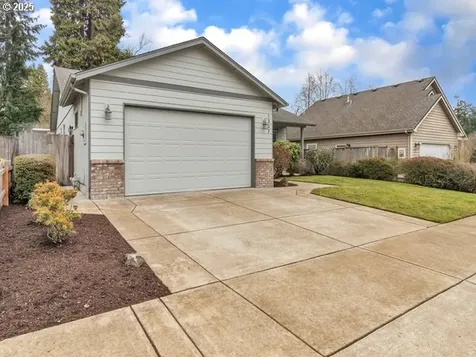 1327 Manzana Street Eugene OR 97404