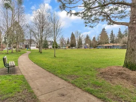 1327 Manzana Street Eugene OR 97404